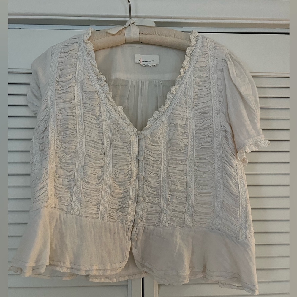 Anthropologie blouse size 8 cream cotton smocked short sleeve